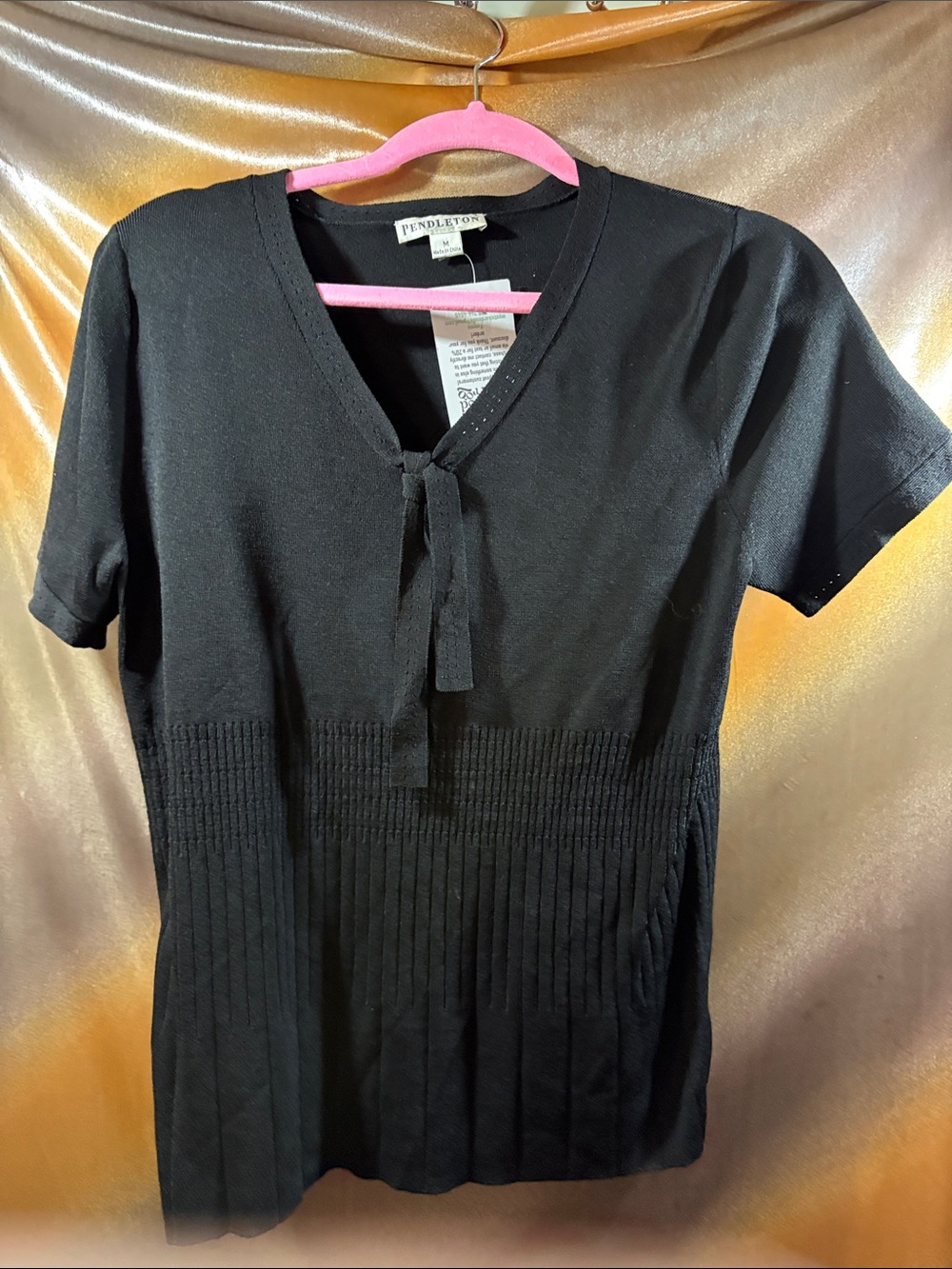 Pendleton Black Short-Sleeve Tie-Neck Knit Top with Pleated Waist 137